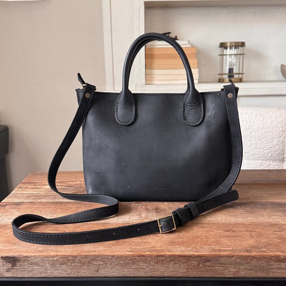 Portland Leather Raindrop Large Shadow Black with Zipper (Formally Rainstorm)